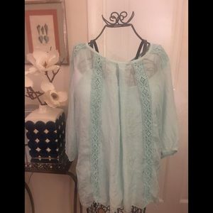 Beautiful BoHo silk 3/4 sleeve mint blouse